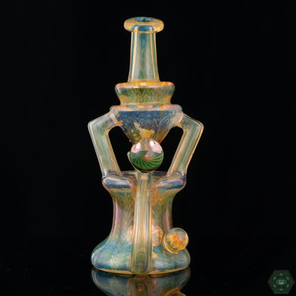 Handcrafted Glass Recycler: The STF Glass Fumed Recycler #5 is a handcrafted piece, showcasing the artistry and skill of the glassblower.