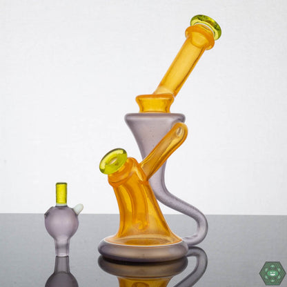 Kilo Glass Recycler #3 – 3-hole percolator with UV-reactive colors for efficient filtration and smooth hits.